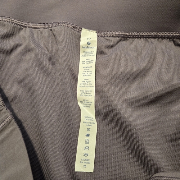 BNWT Lululemon Home Stretch shorts - size 10 - Picture 4 of 4